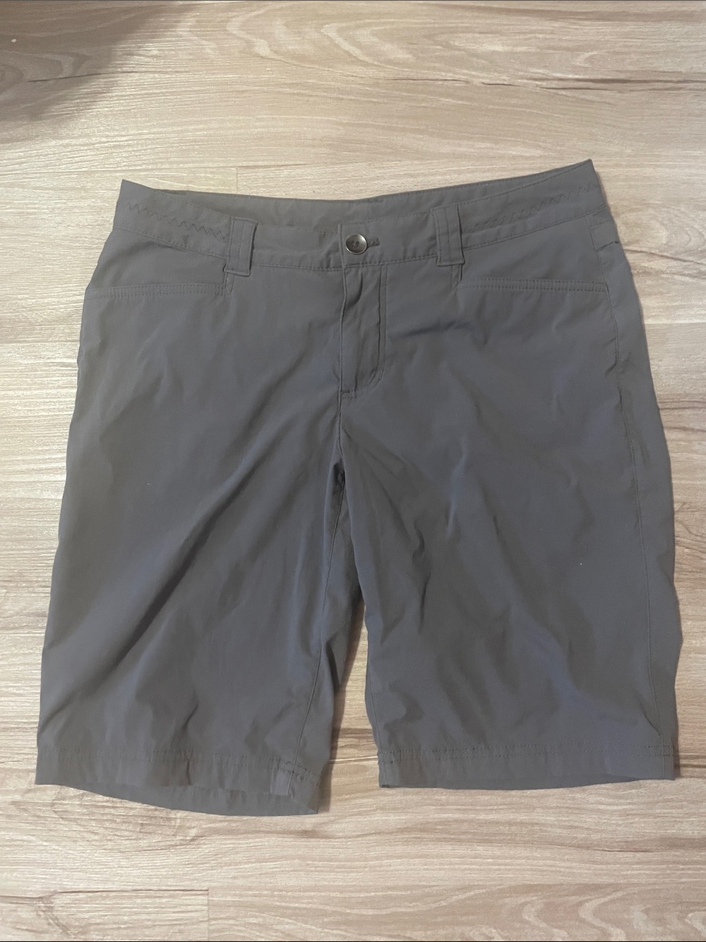 Eddie Bauer Gray Women's Outdoor Stretch Bermuda Shorts